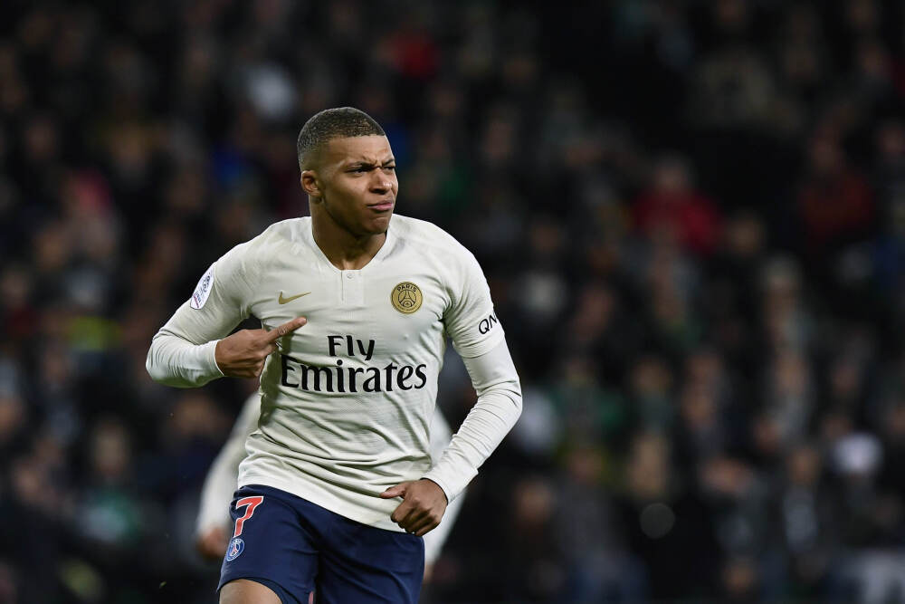 提升阳气, 这个"生命之根"穴位最管用! 每天按揉5分钟, 效果惊人